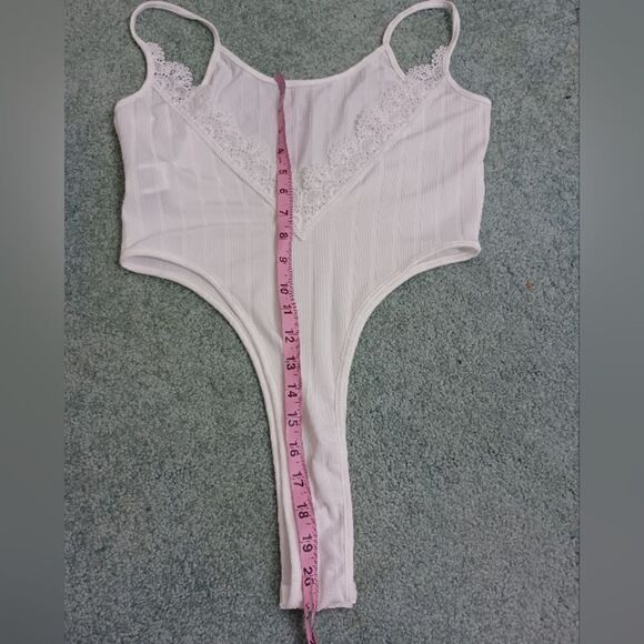 ‼️final must bundle‼️ Intimates Bodysuit Lingerie Ribbed w/Deep Lace V-neck - Picture 6 of 7